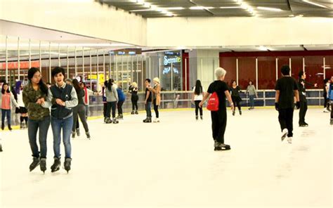 skating in megamall|SM Megamall Ice Skating Reopens on April 11 .